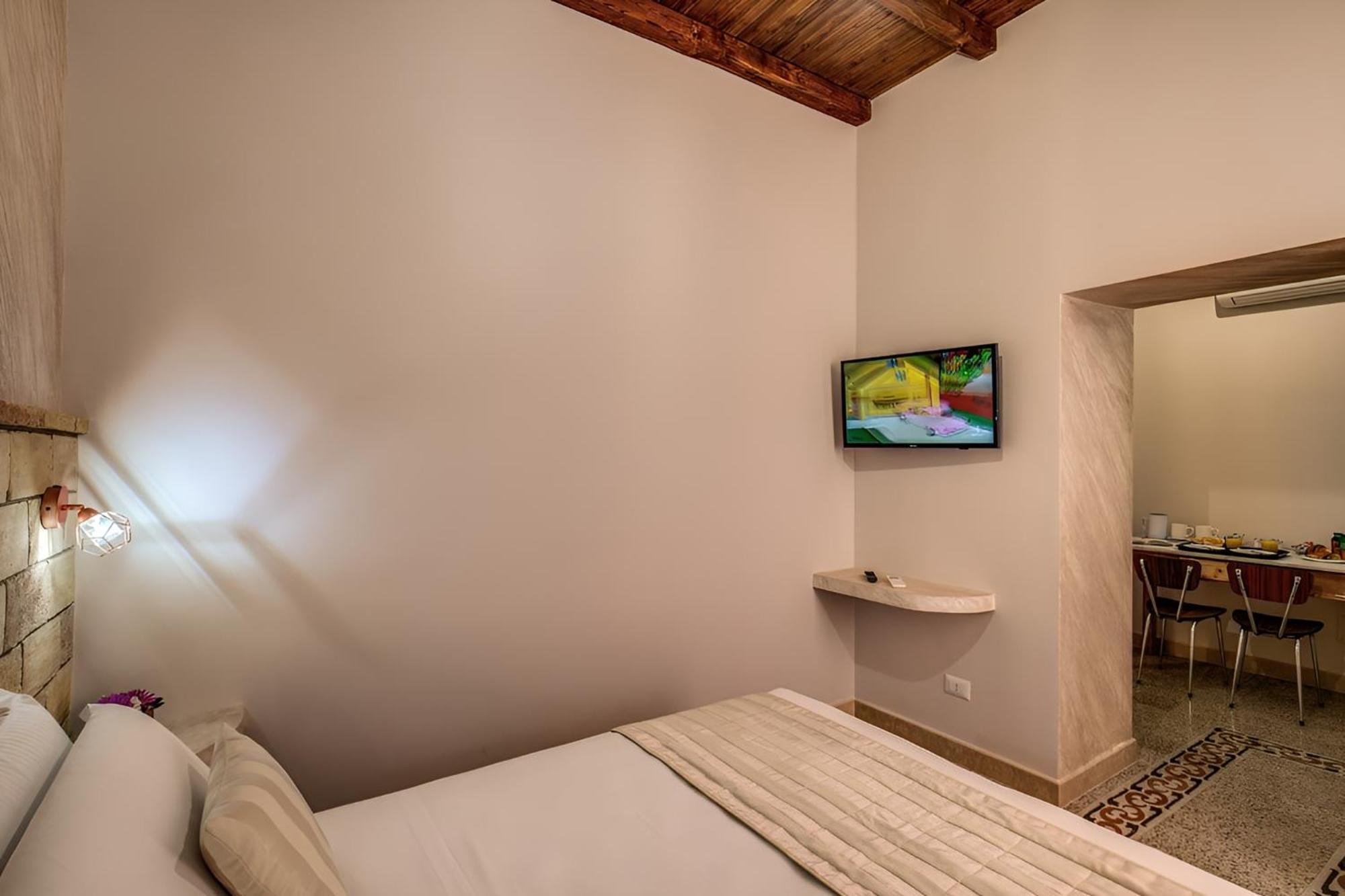 Colosseo Accomodation Room Guest House Рим Екстериор снимка