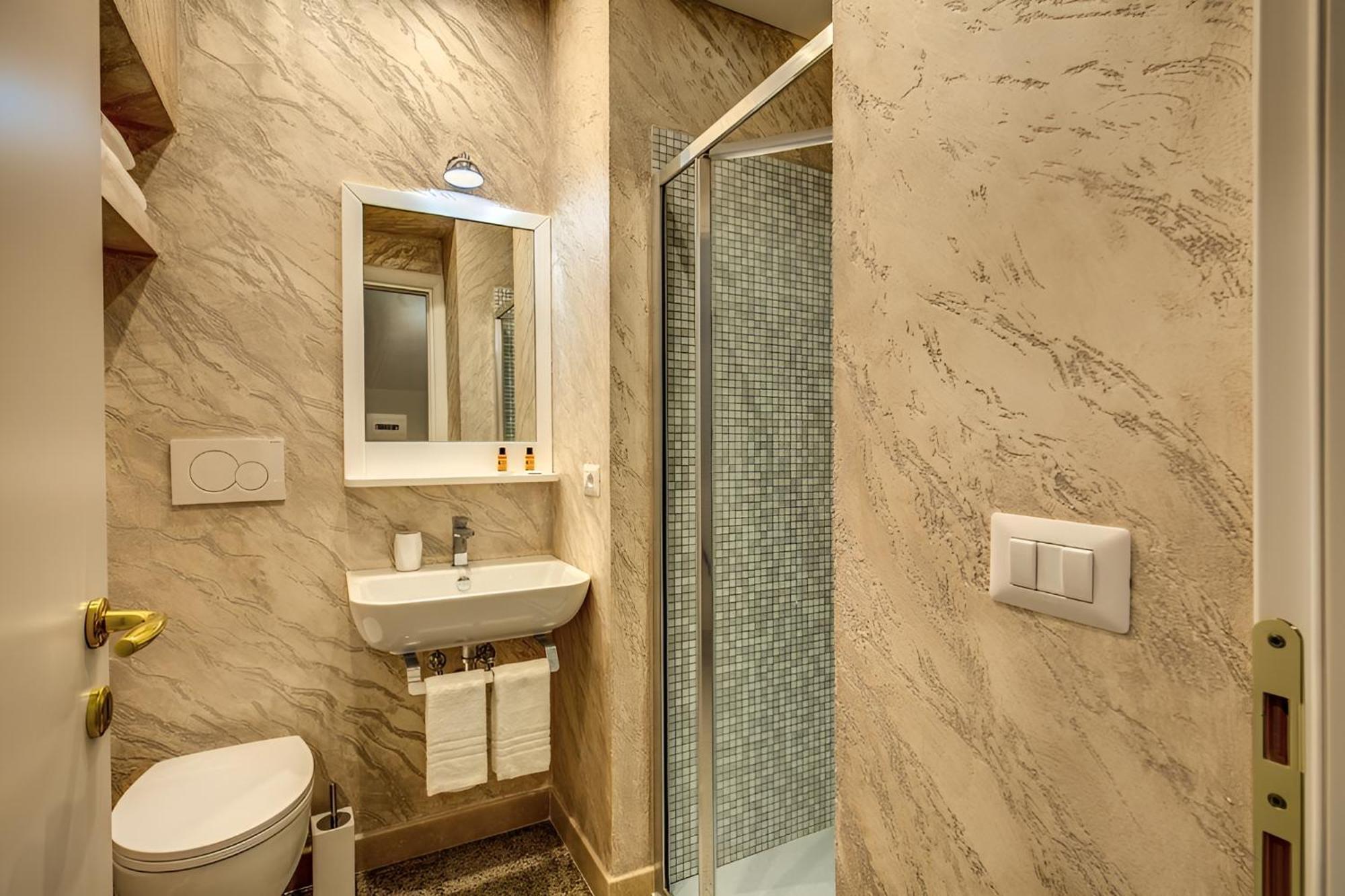 Colosseo Accomodation Room Guest House Рим Екстериор снимка