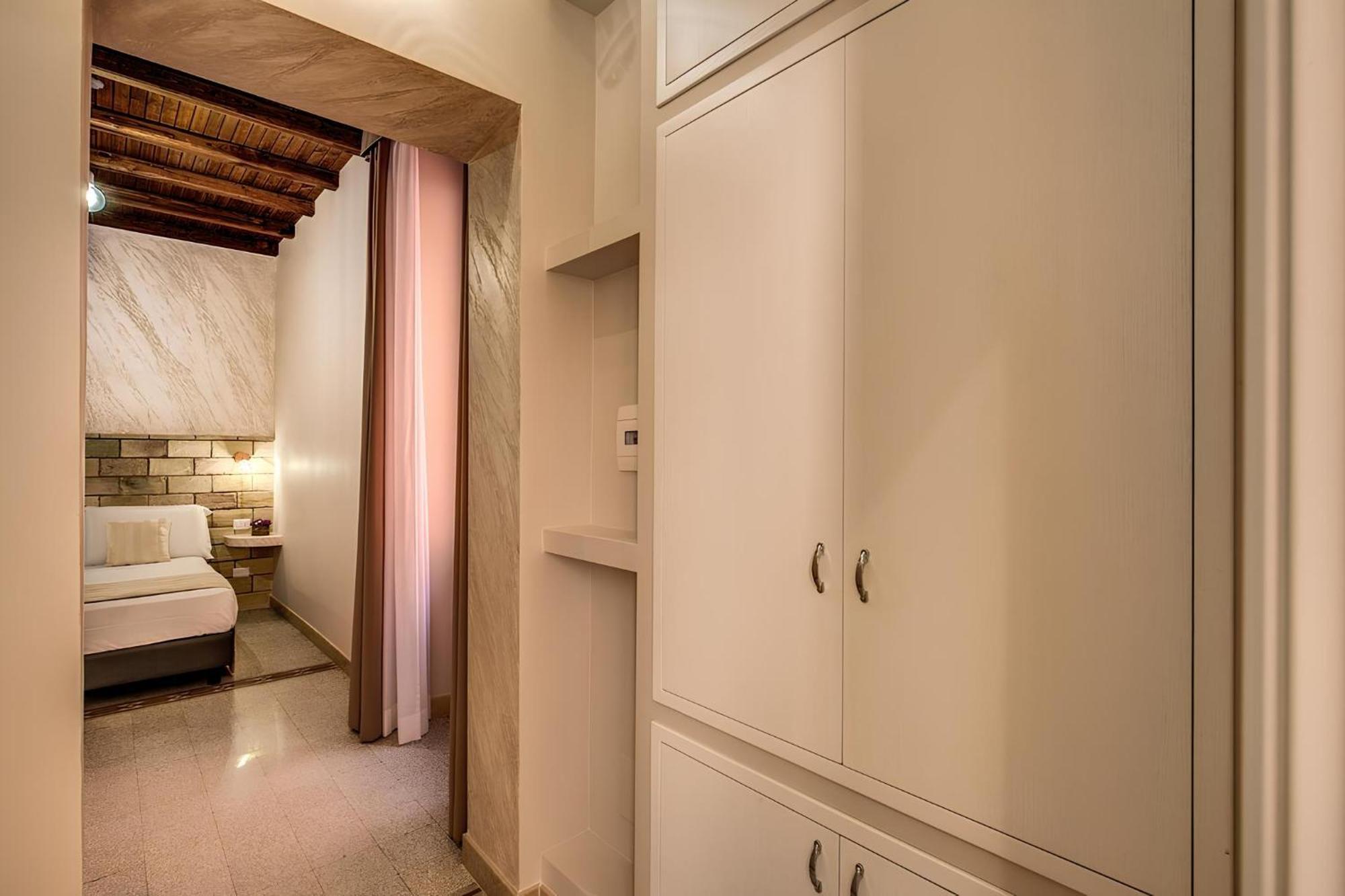 Colosseo Accomodation Room Guest House Рим Екстериор снимка